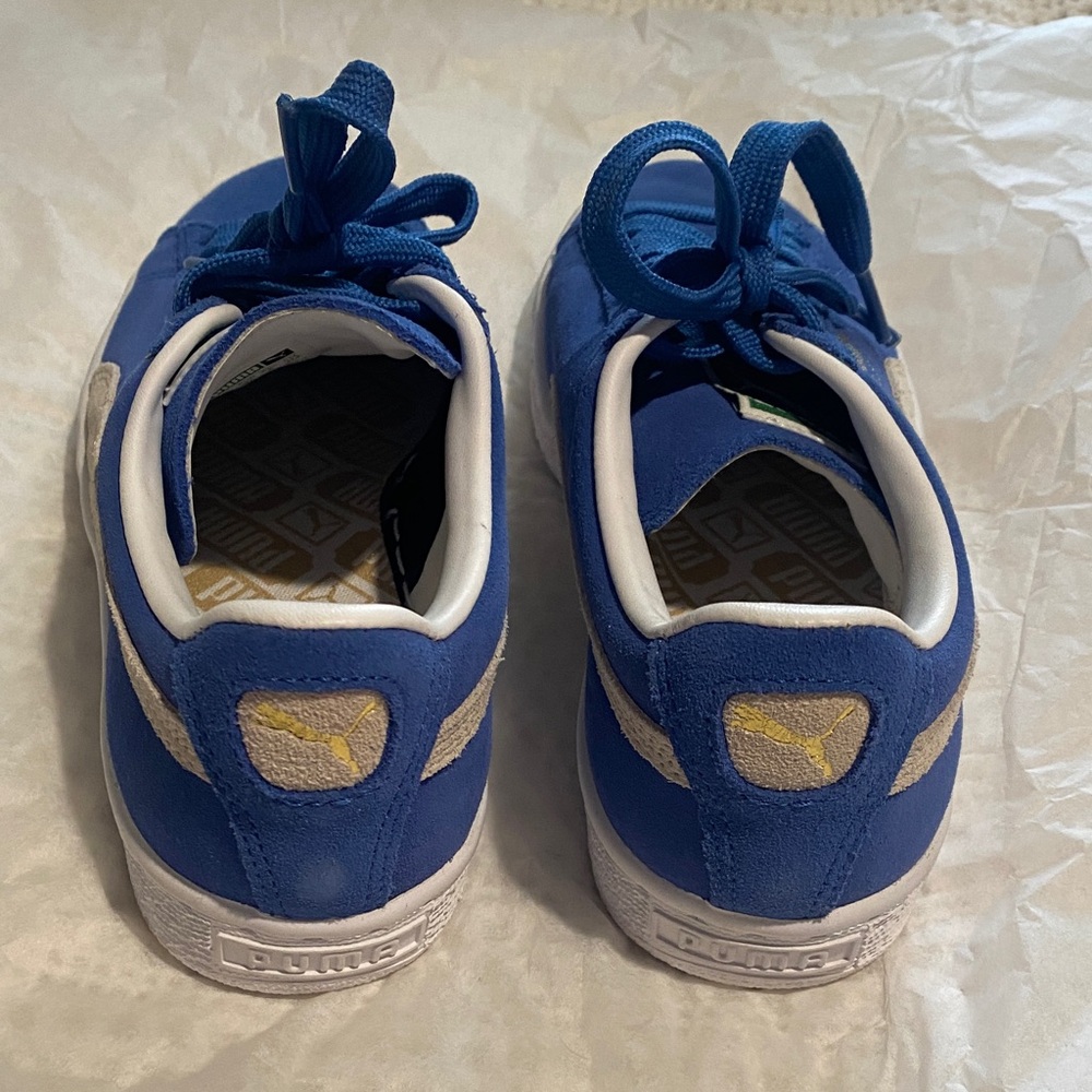 NWT Puma Blue and Cream Suede Sneakers (SIZE 6) - Picture 3 of 8